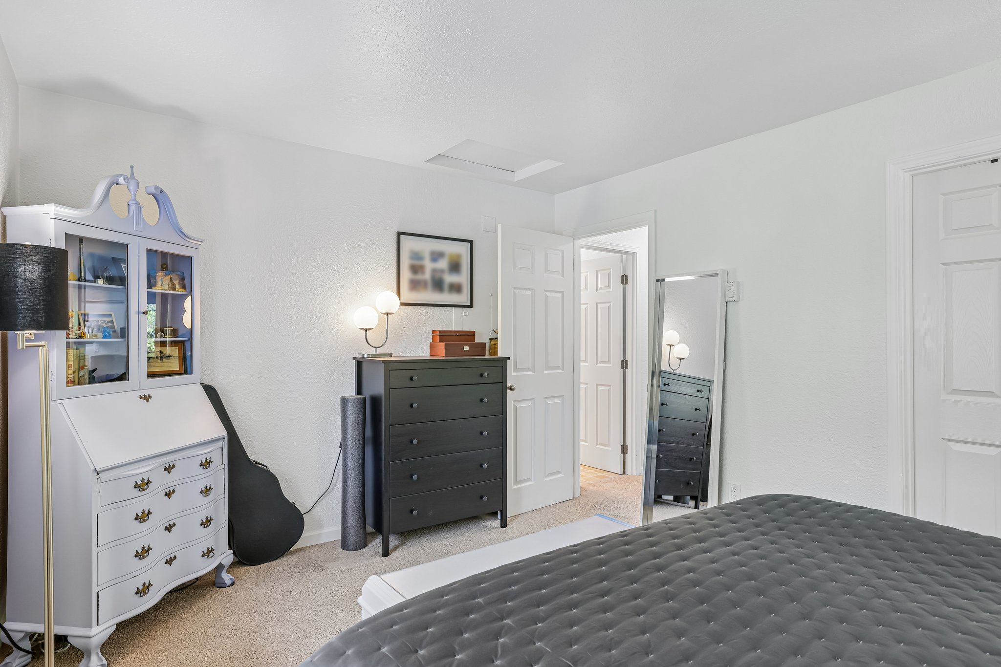 SW 146th Terrace 5-S1906-027.jpg