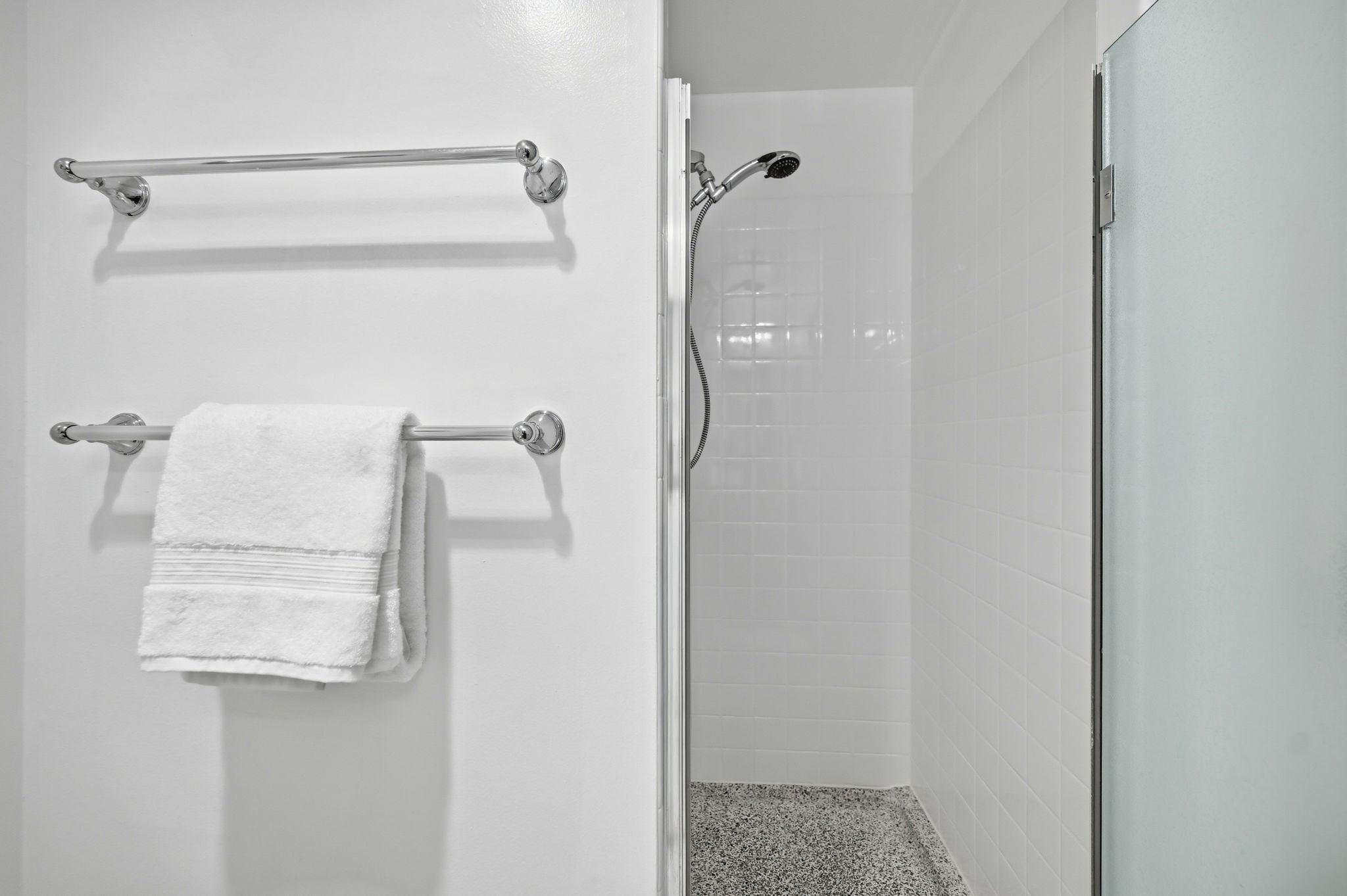 034_F8_946 Stockton St 9E
