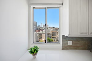 014_F8_946 Stockton St 9E