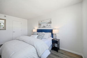 026_F8_946 Stockton St 9E