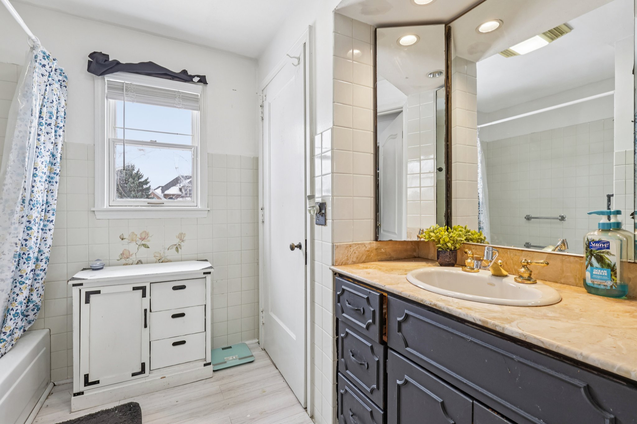 Whalers Cv-S1202-019.jpg