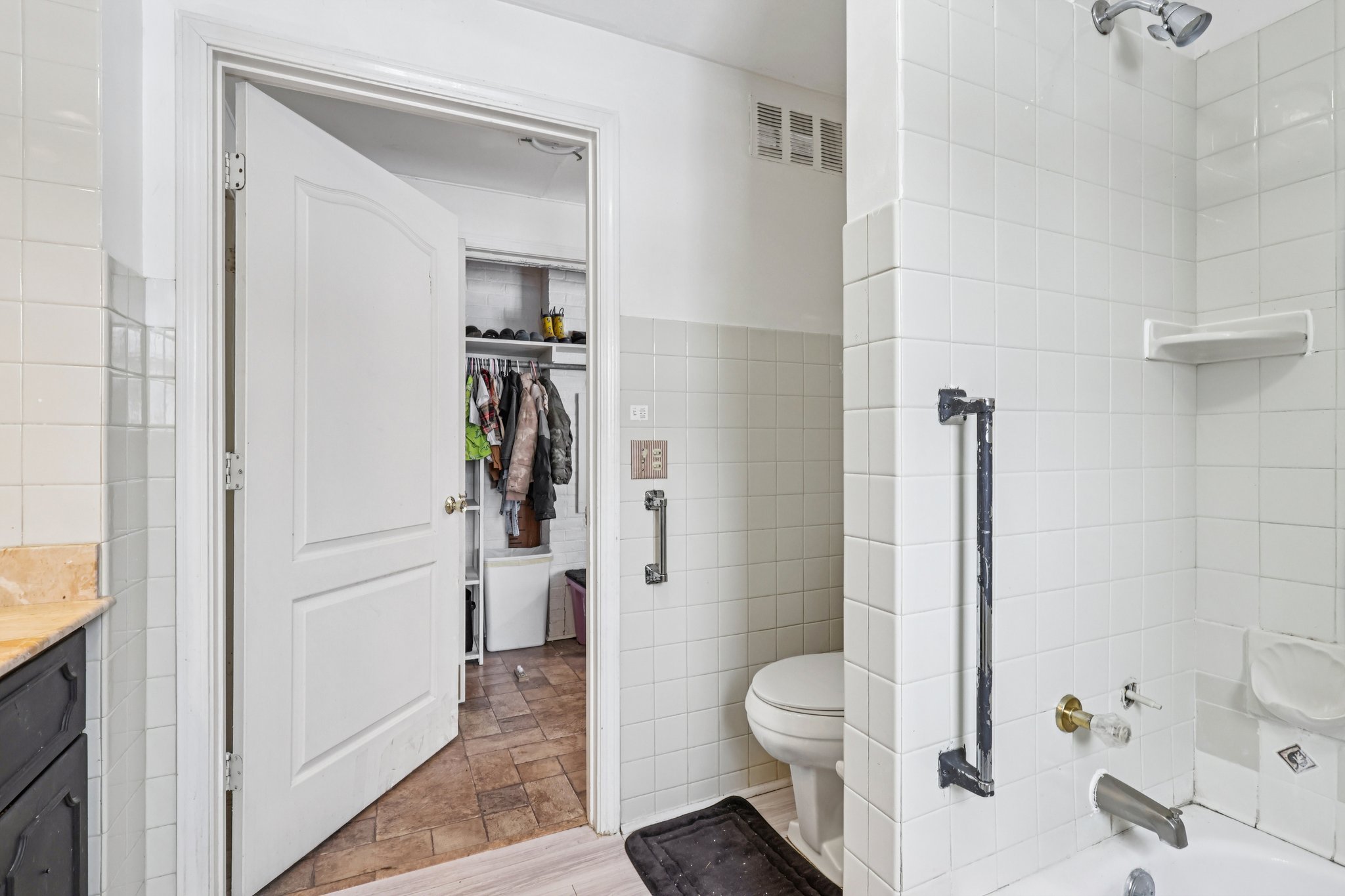 Whalers Cv-S1202-020.jpg