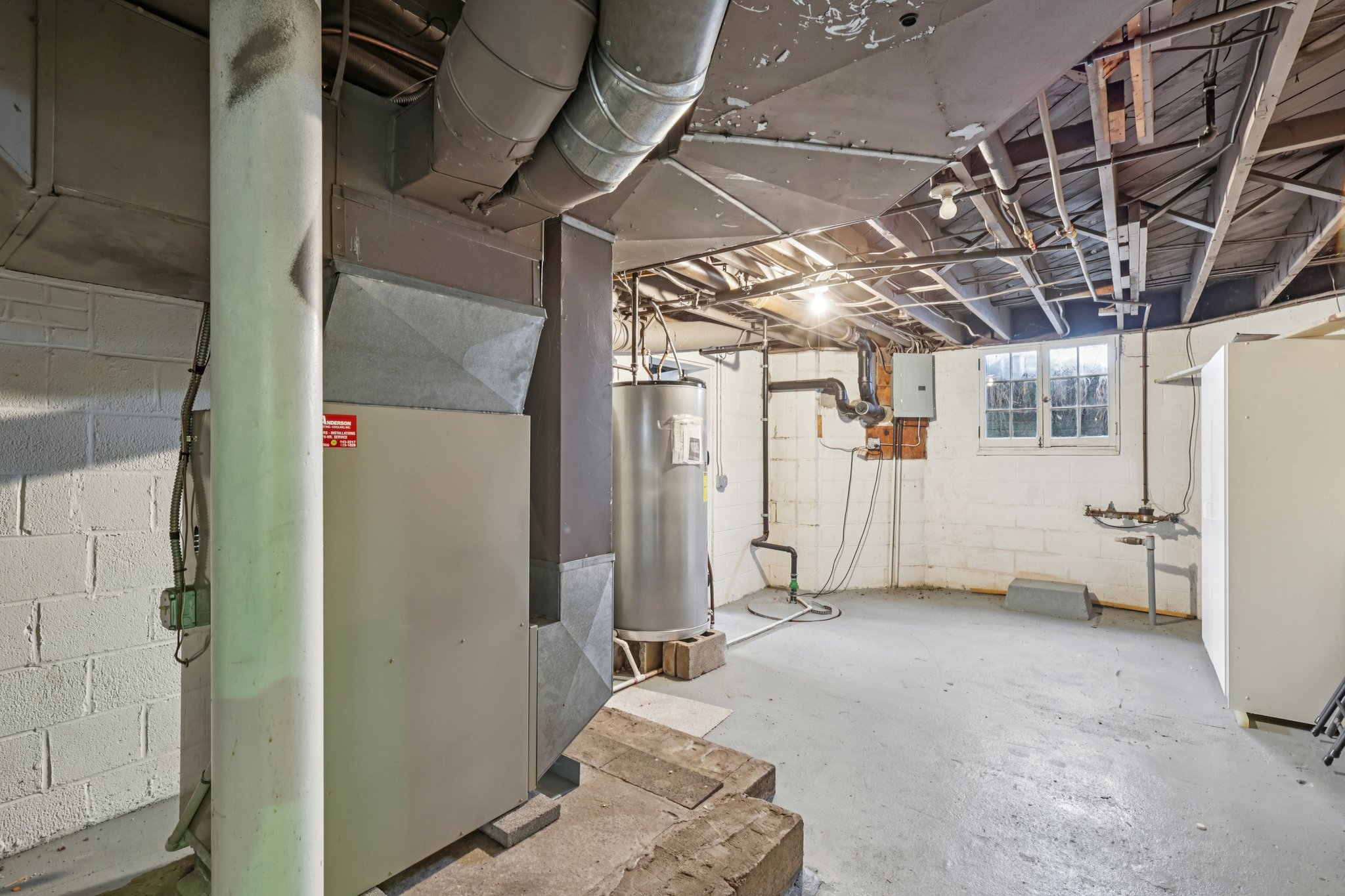 Whalers Cv-S1202-047.jpg