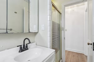 Whalers Cv-S1202-028.jpg