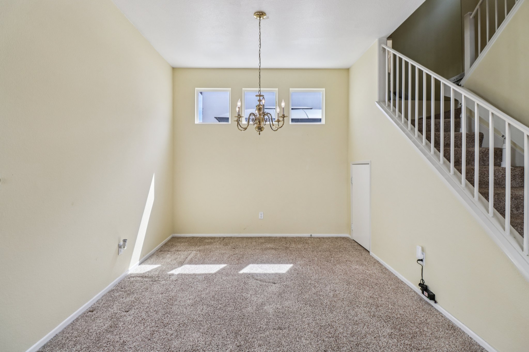 Compass Point Dr S 3-S1803-009.jpg