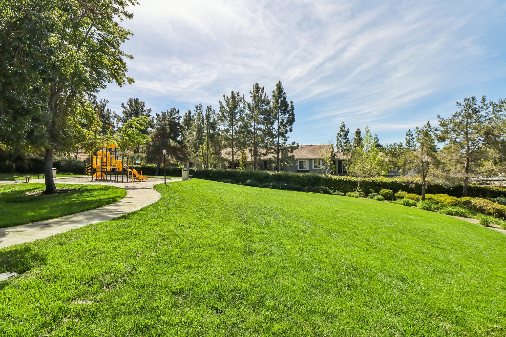 Compass Point Dr S 3-1803-914.jpg