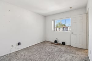 Compass Point Dr S 3-S1803-024.jpg