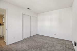 Compass Point Dr S 3-S1803-025.jpg