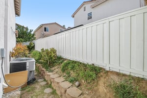 Compass Point Dr S 3-S1803-033.jpg