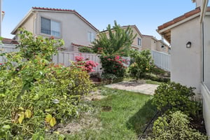 Compass Point Dr S 3-S1803-036.jpg