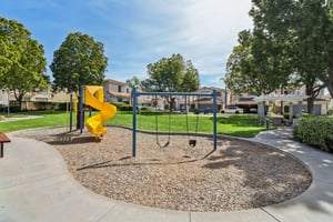 Compass Point Dr S 3-1803-901.jpg