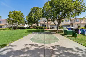 Compass Point Dr S 3-1803-907.jpg