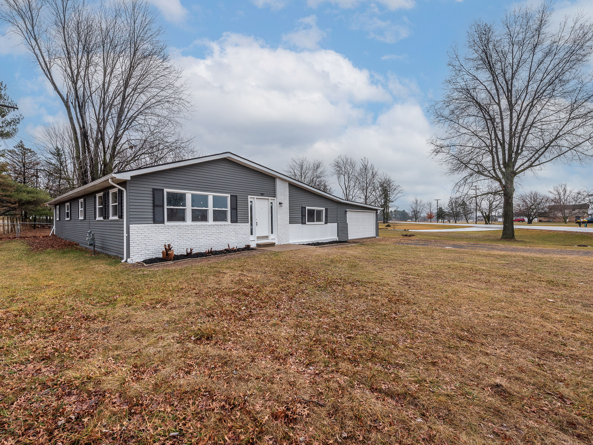 9468 S Stony Creek Rd, Carleton, MI 48117 Tim Zeipekis Photography