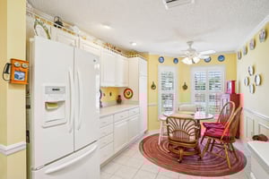 SE 176th Saffold St-S0404-012.jpg