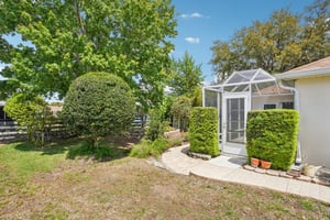 SE 176th Saffold St-S0404-033.jpg