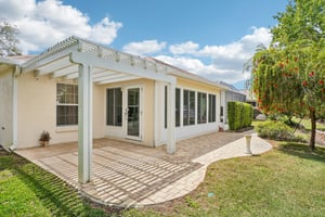 SE 176th Saffold St-S0404-035.jpg