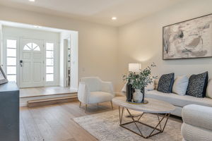 012_947 Crane Ave
