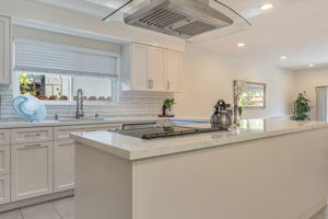 013_947 Crane Ave