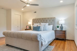 021_947 Crane Ave