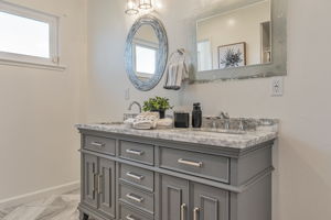 029_947 Crane Ave