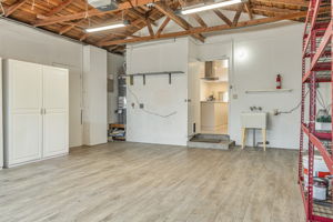031_947 Crane Ave