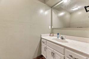  Photo 30