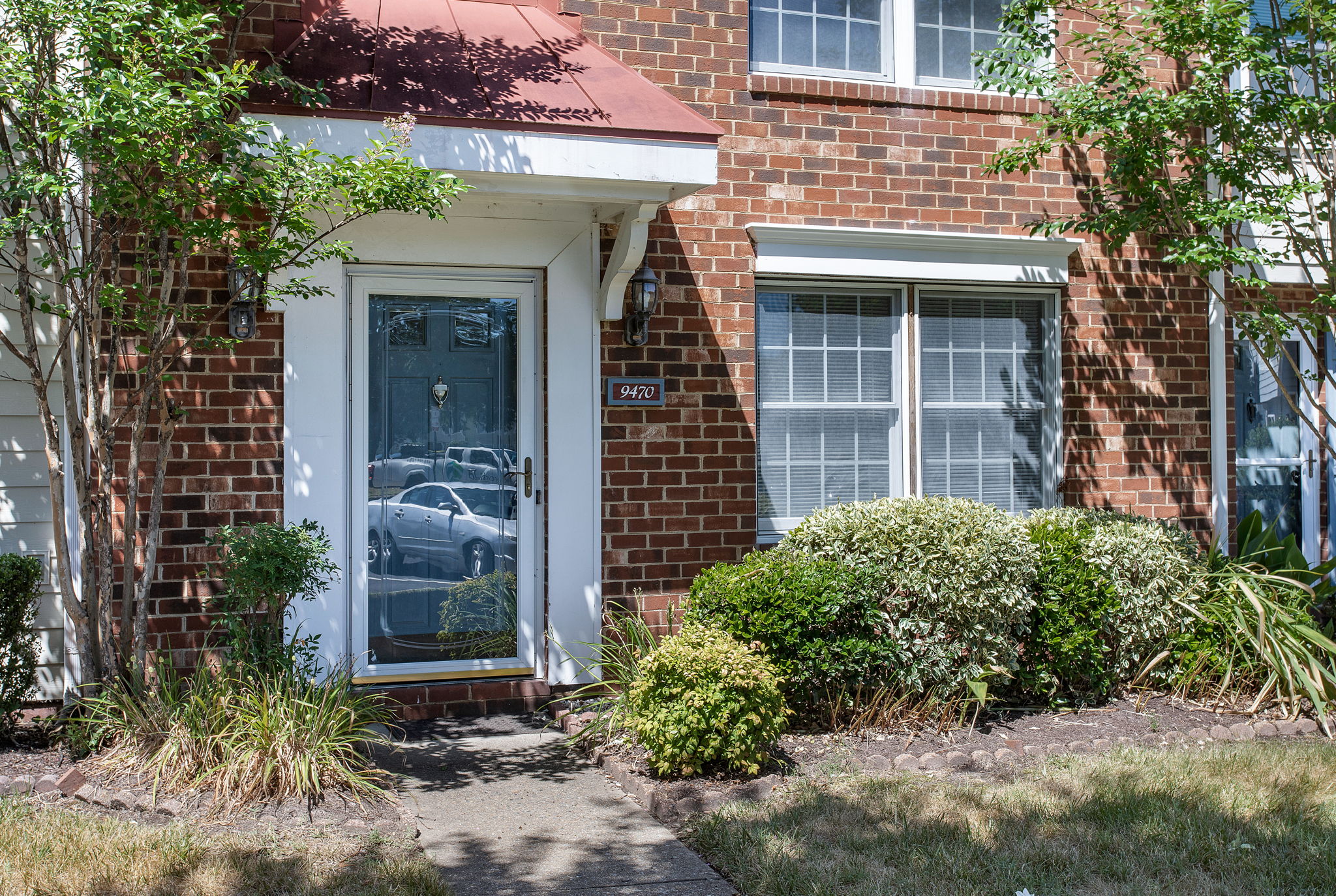 04-Exterior Front