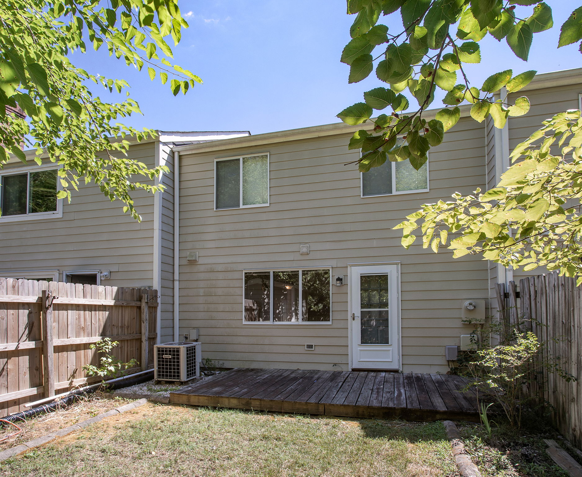24-Exterior Back