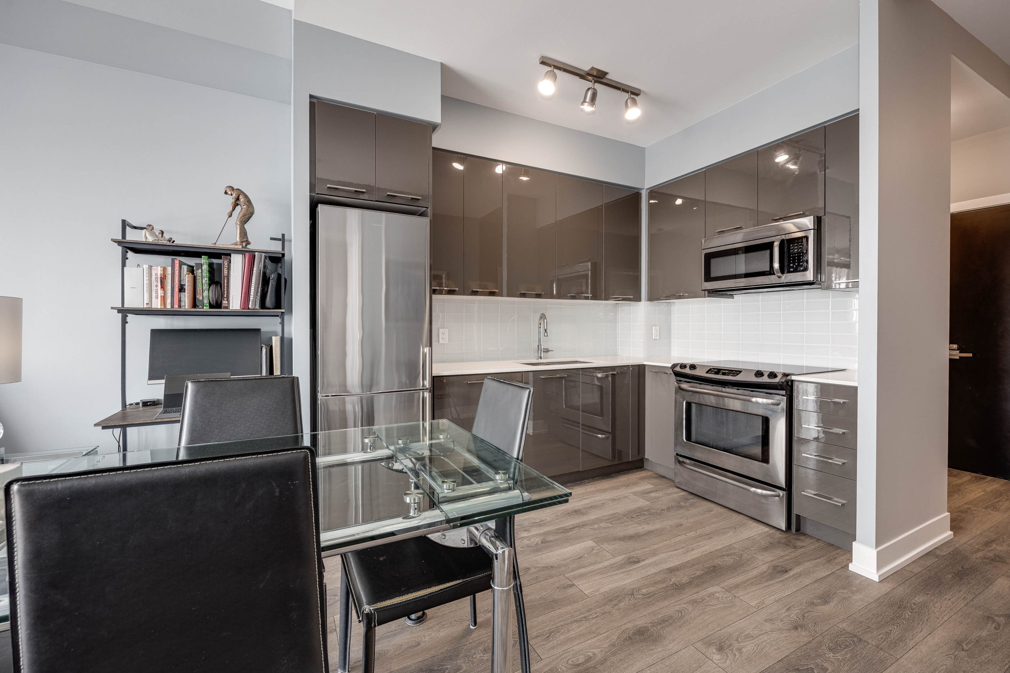 Richmond Hill property showcase — delivered property photograph 8