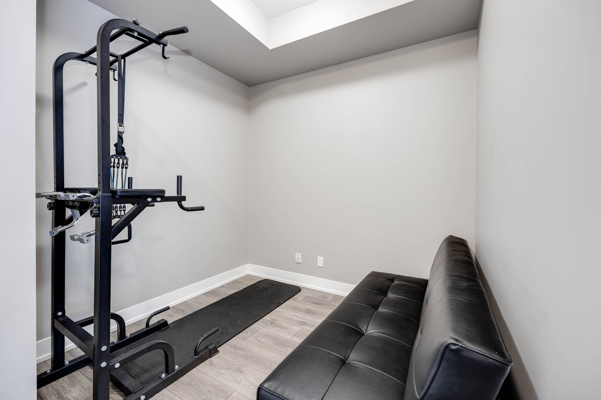 Richmond Hill property showcase — delivered property photograph 20