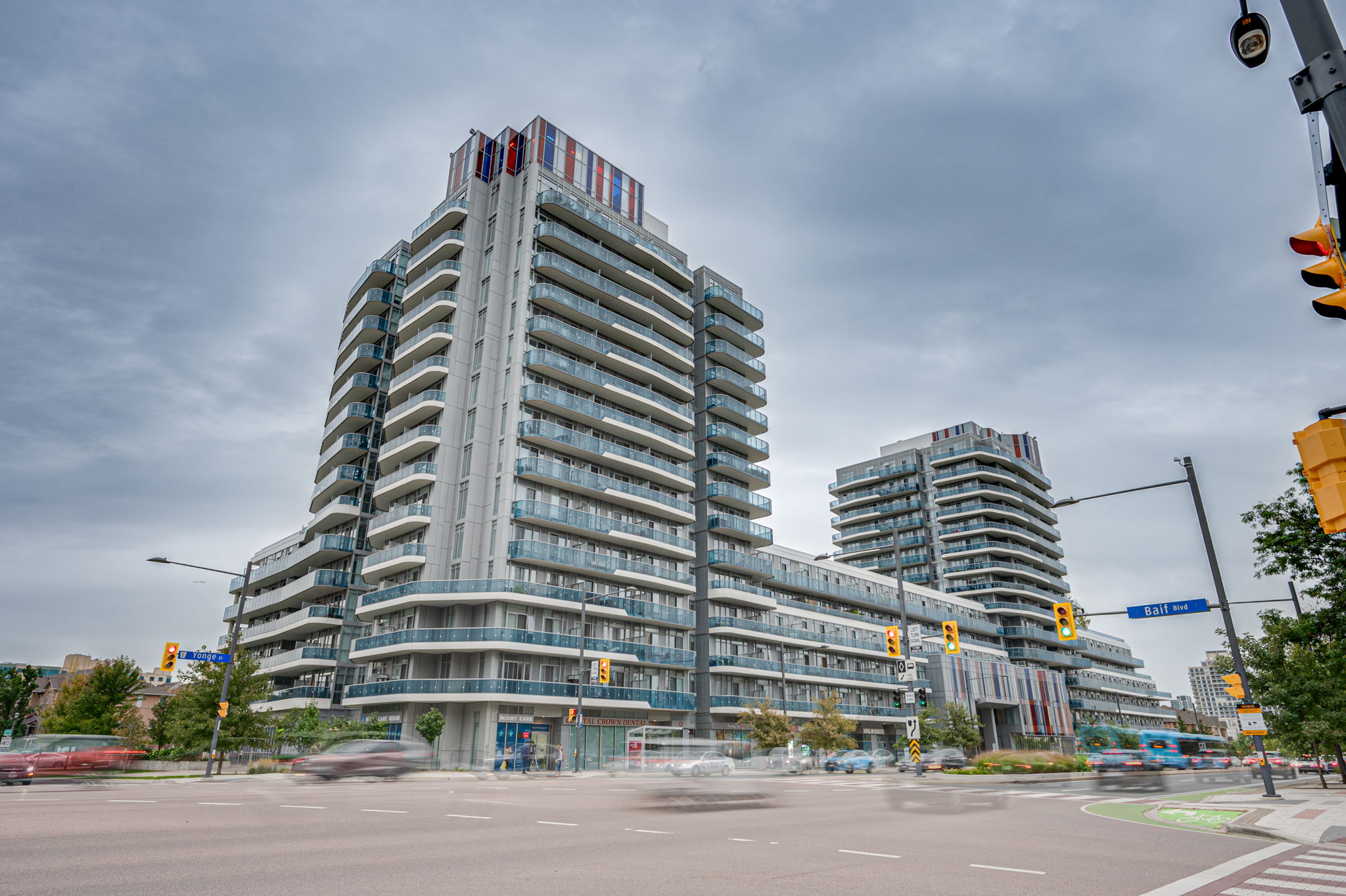 9471 Yonge St Unit 1614 Richmond Hill, ON L4C 0Z5