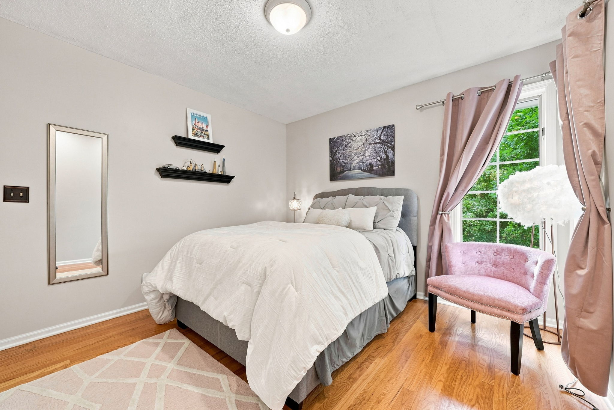  Photo 91