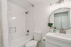 Aberdeen Ave NE C208-S1508-029.jpg