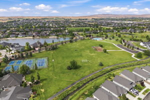  Photo 70