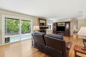 011_F8_949 Pleasant Hill Rd