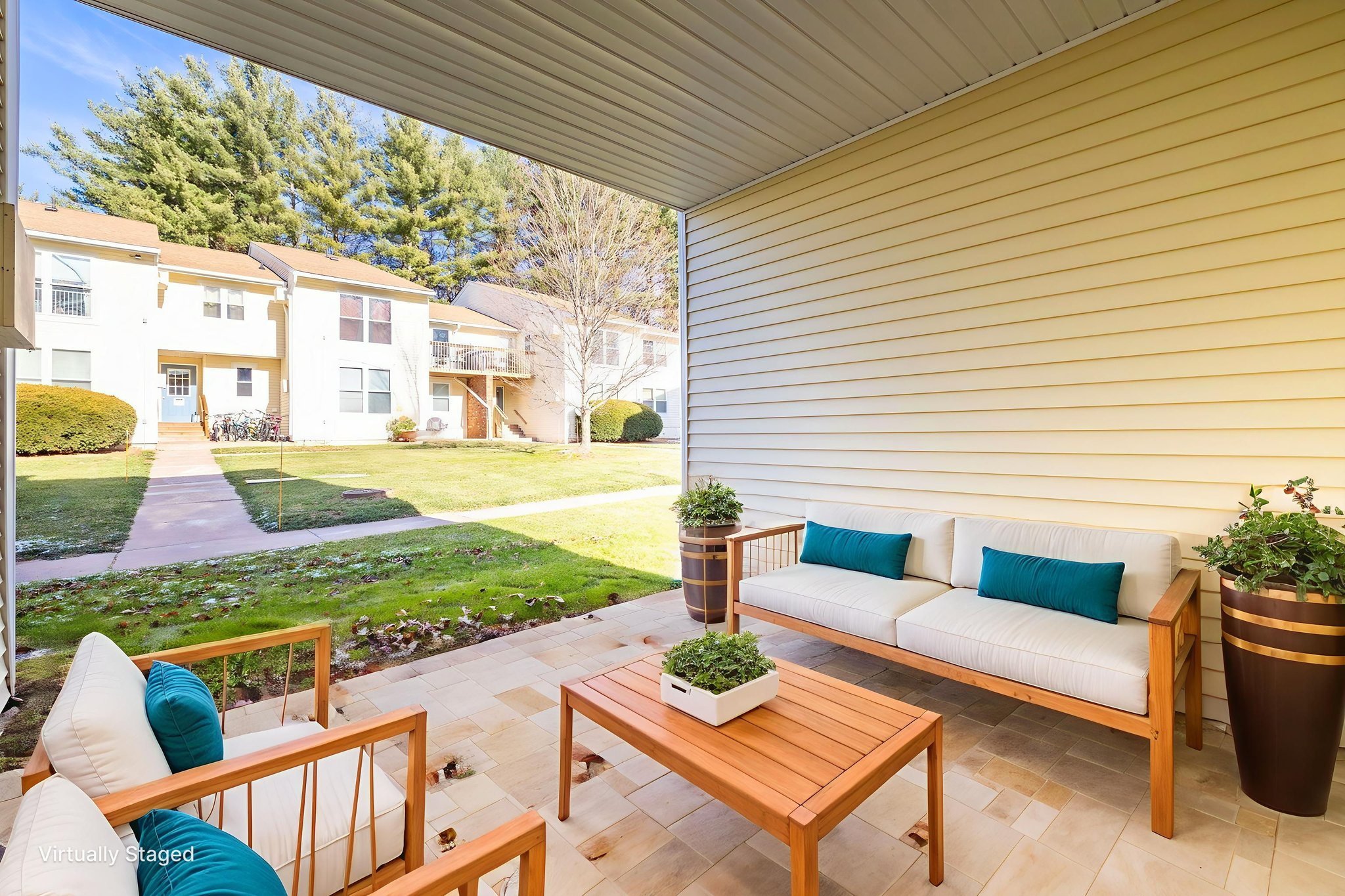 1T5A9790 virtually staged.jpeg