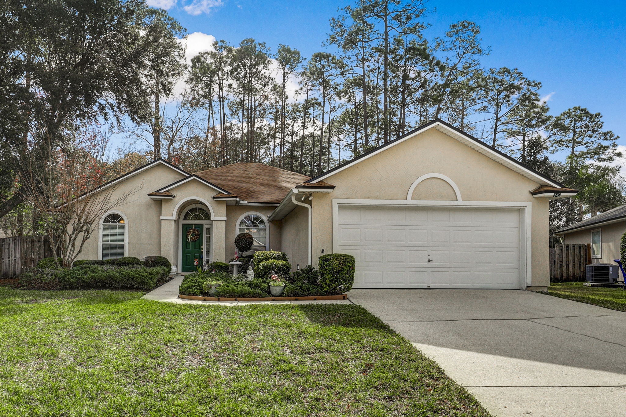 Welcome to 949 W Doty Branch Ln