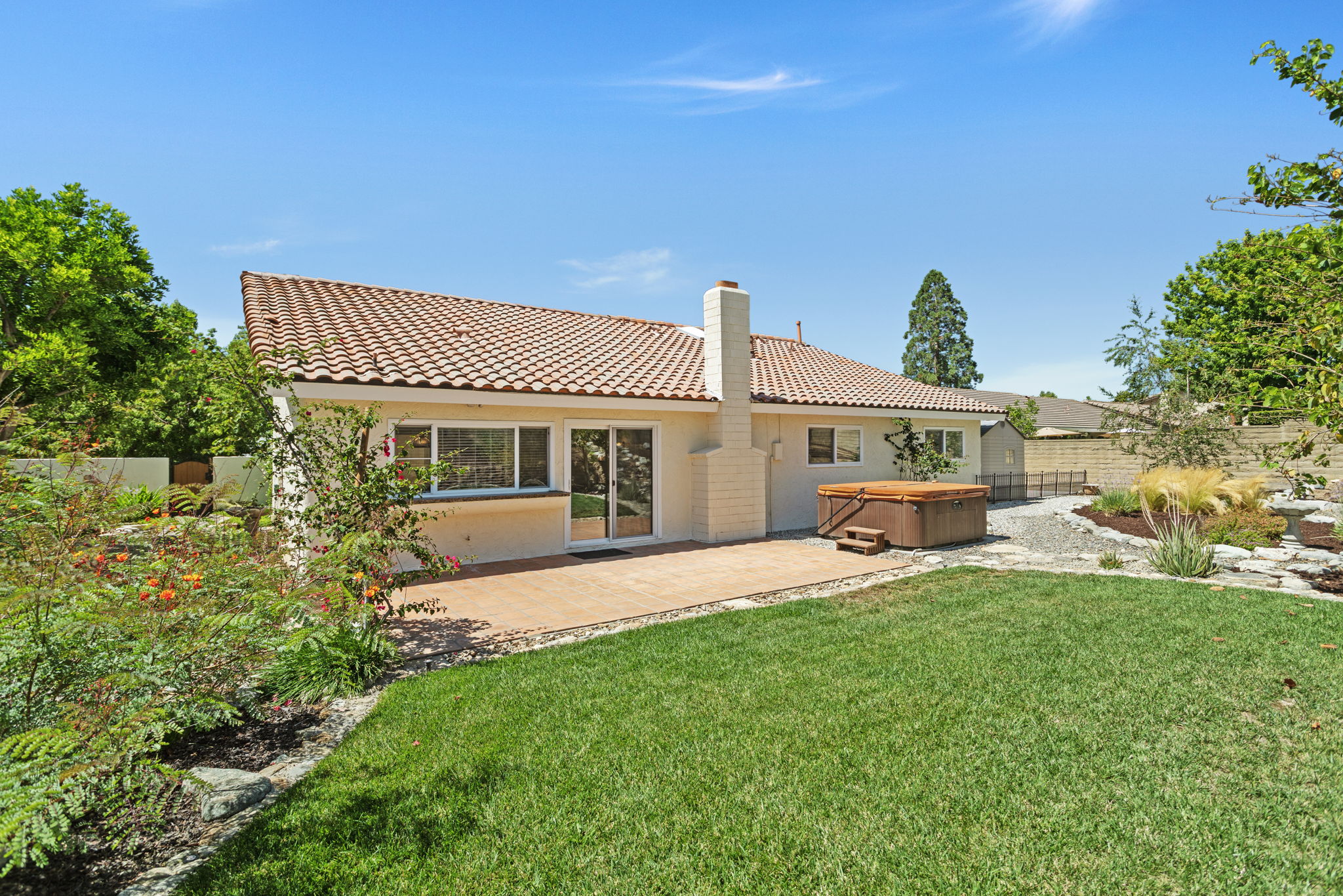 Huge back yard with plenty of room for a pool and ADU