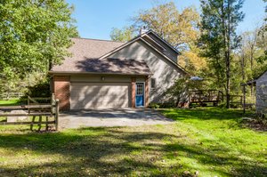 9490 Scully Rd, Whitmore Lake, MI 48189, USA Photo 4