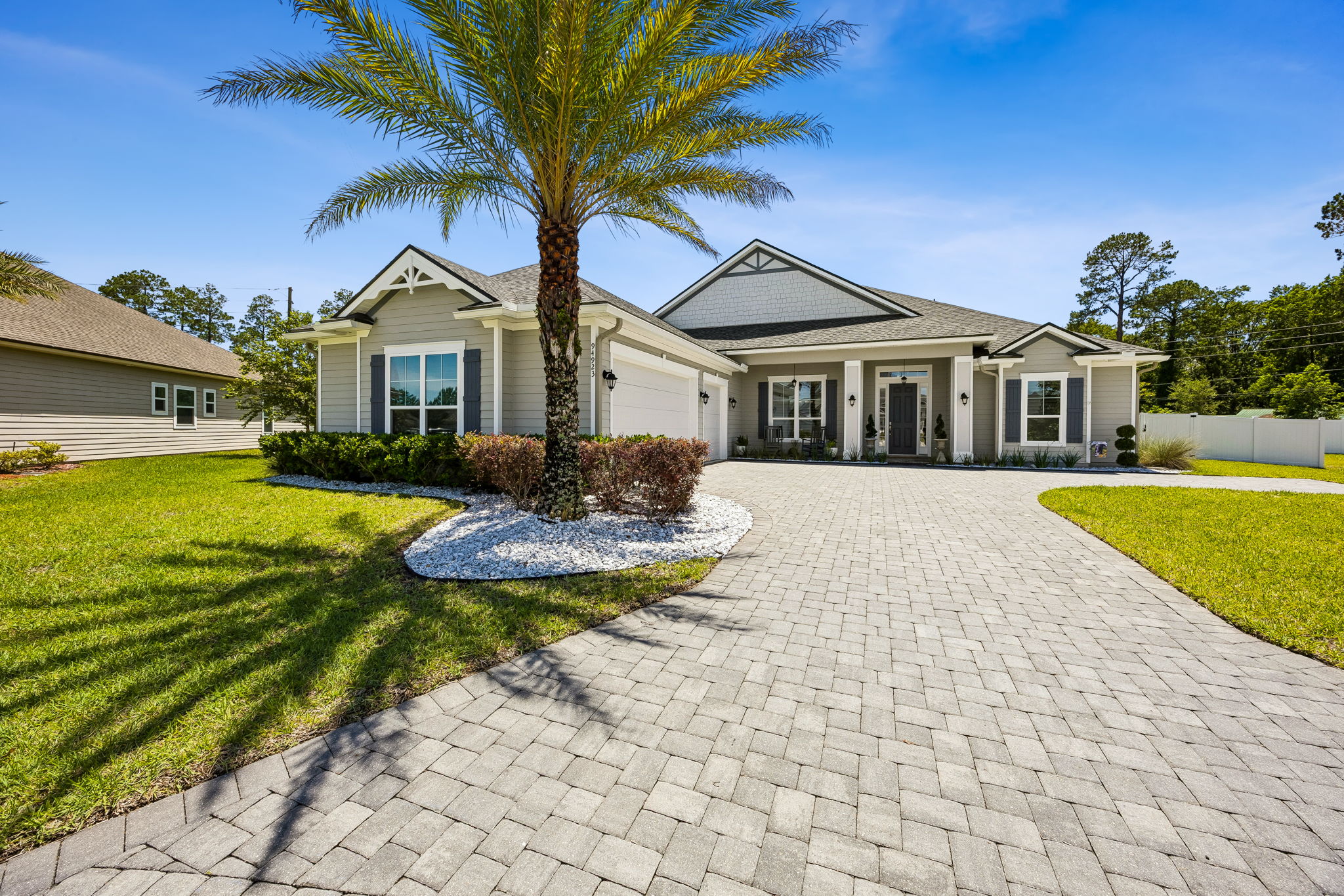Welcome to 94923 Palm Pointe Dr S
