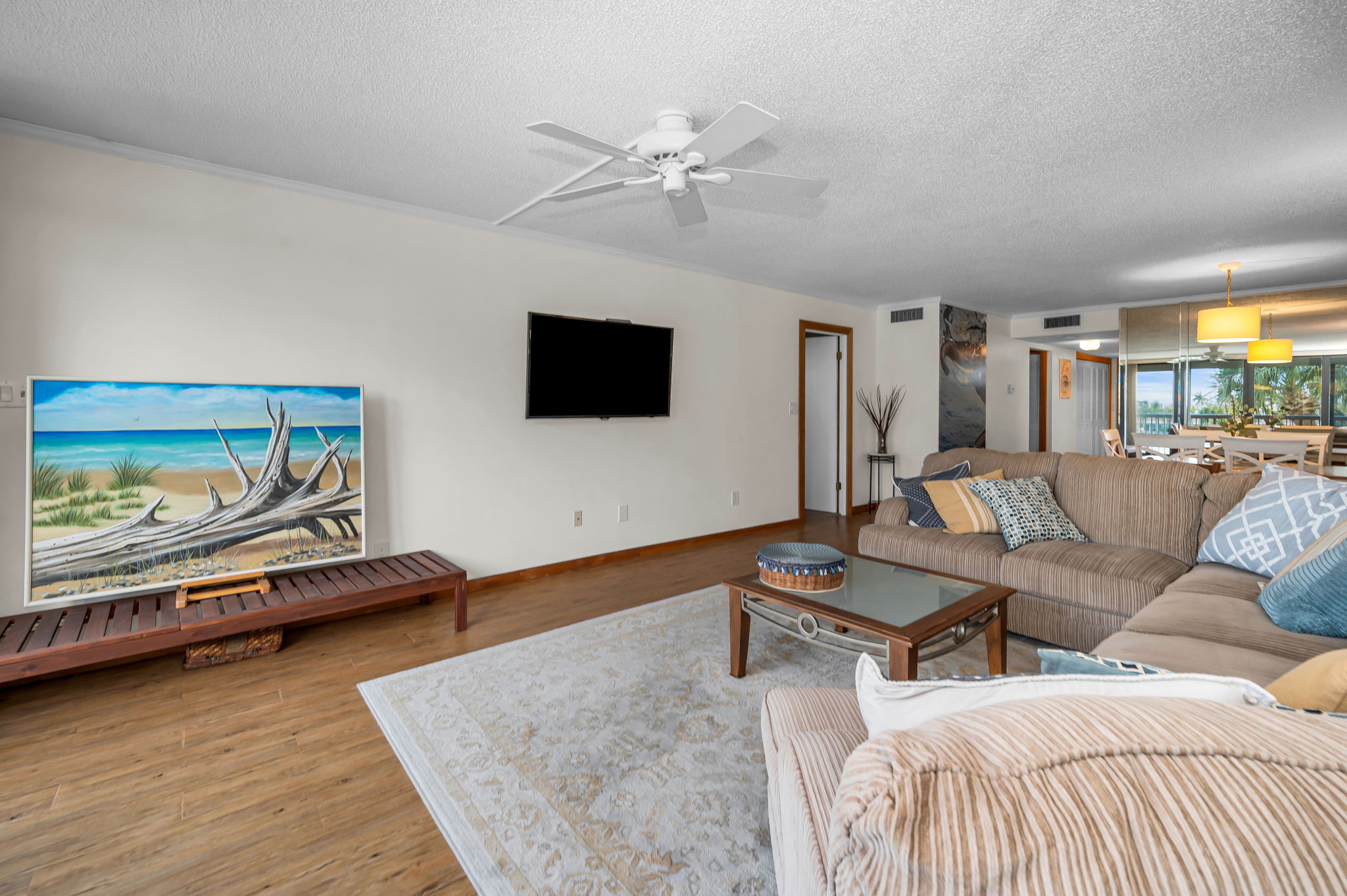 Living Room18