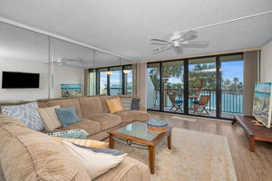 Living Room16