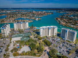 Yacht and Tennis Club1