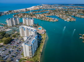 Yacht and Tennis Club2