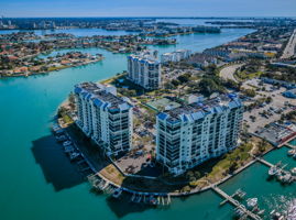 Yacht and Tennis Club4