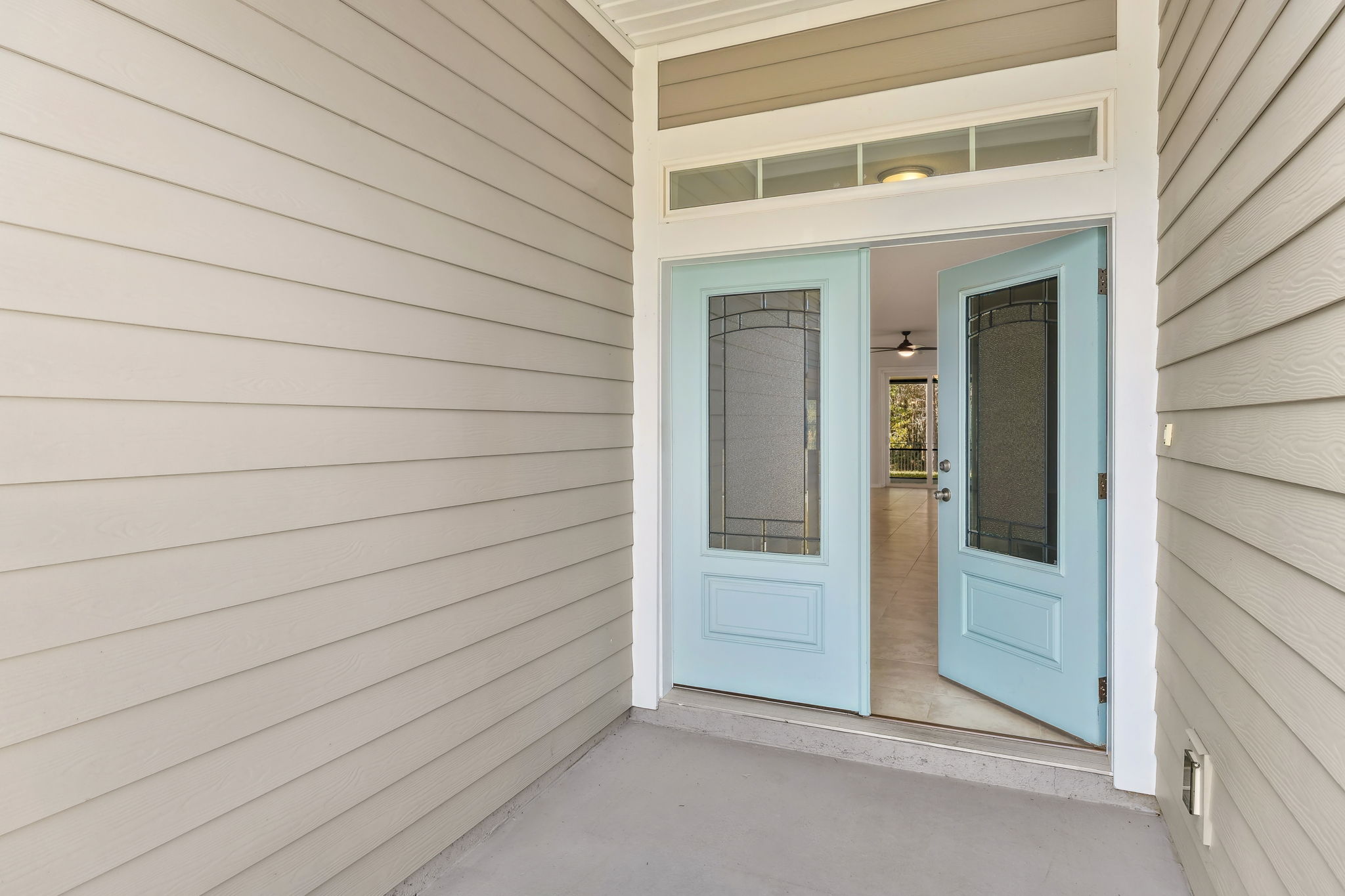 Front Entry Detail