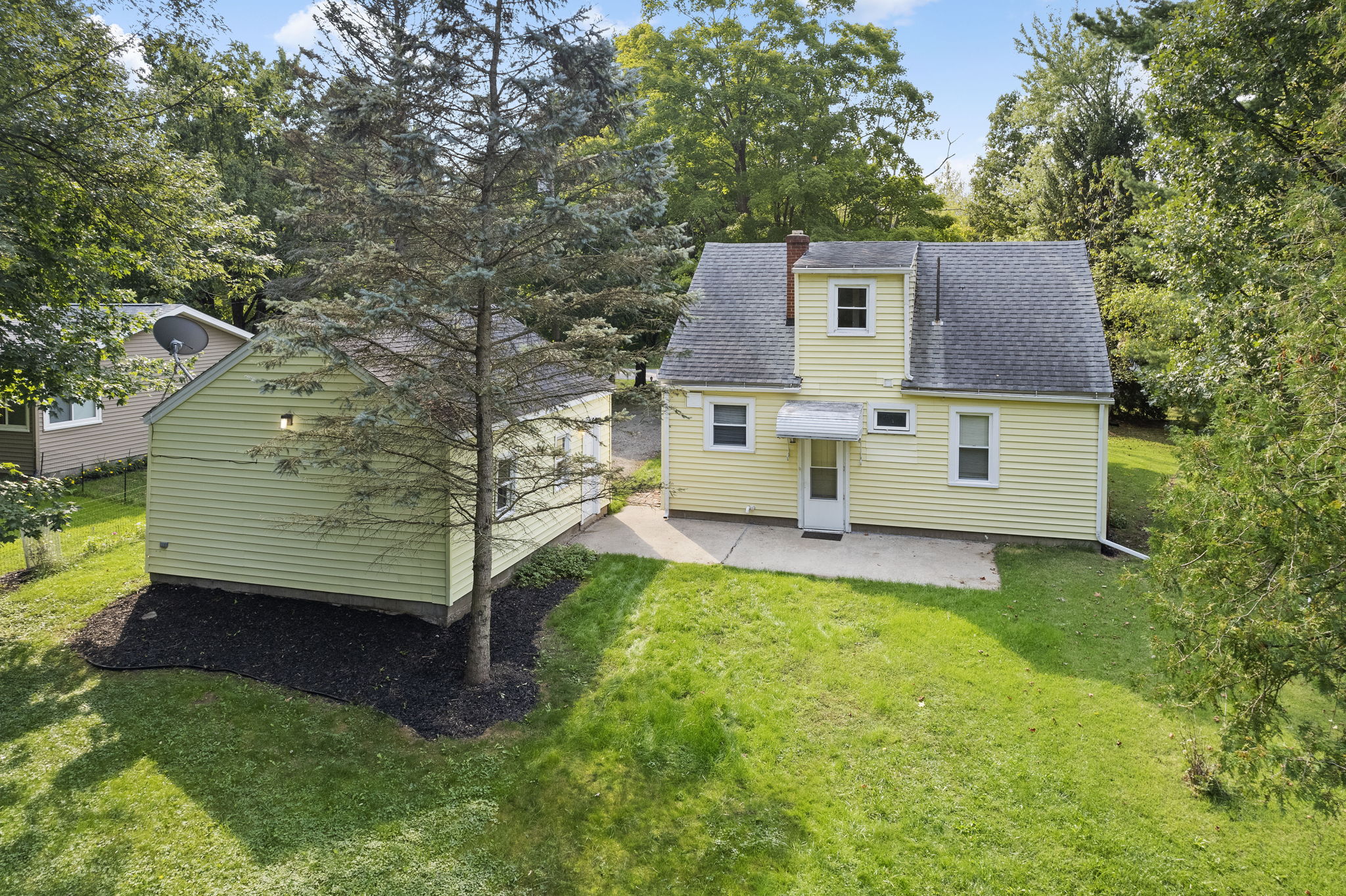 9497 Hyde Rd, Clarklake, MI 49234 Sharper Home Media