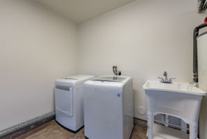  Photo 37