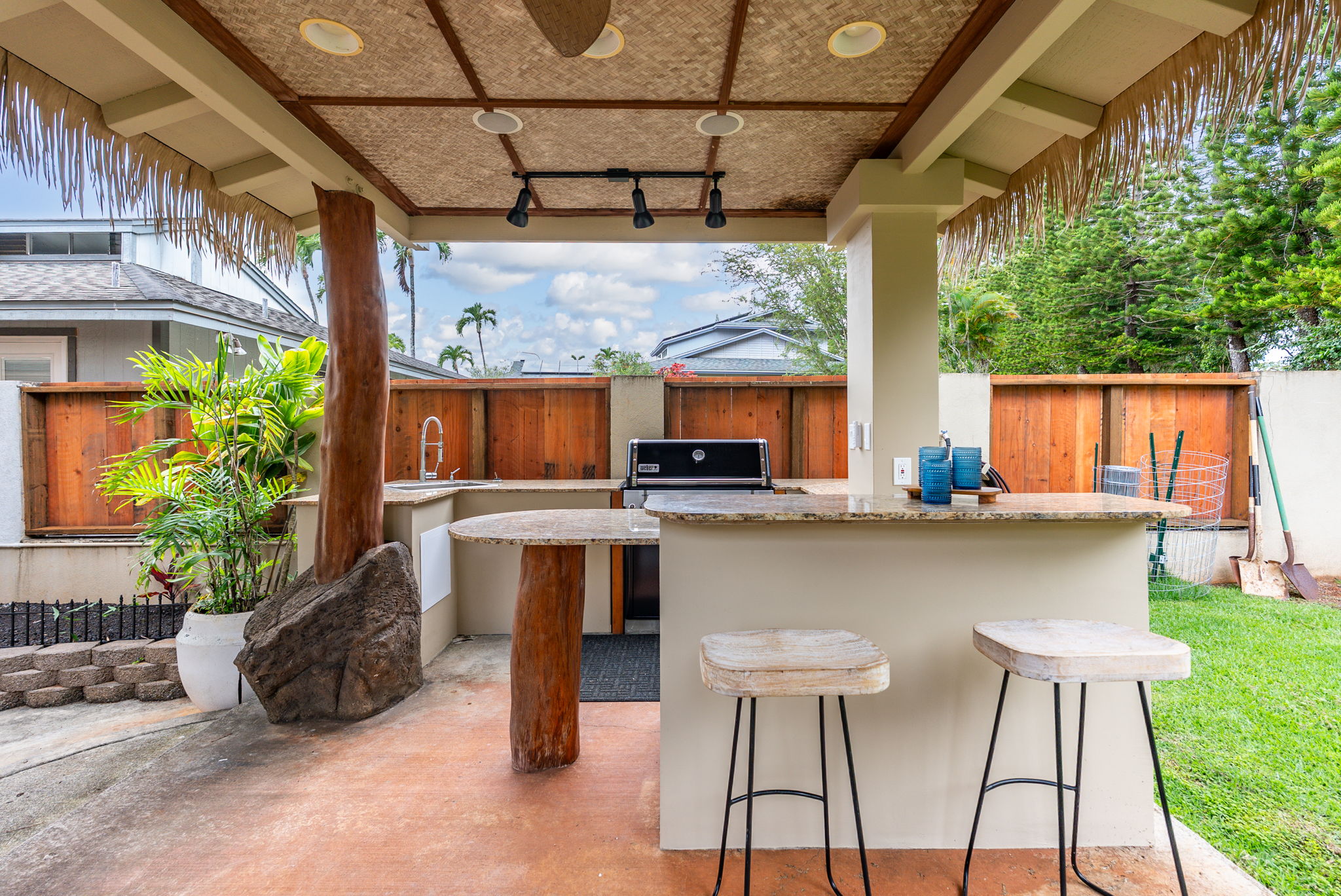  Photo 76