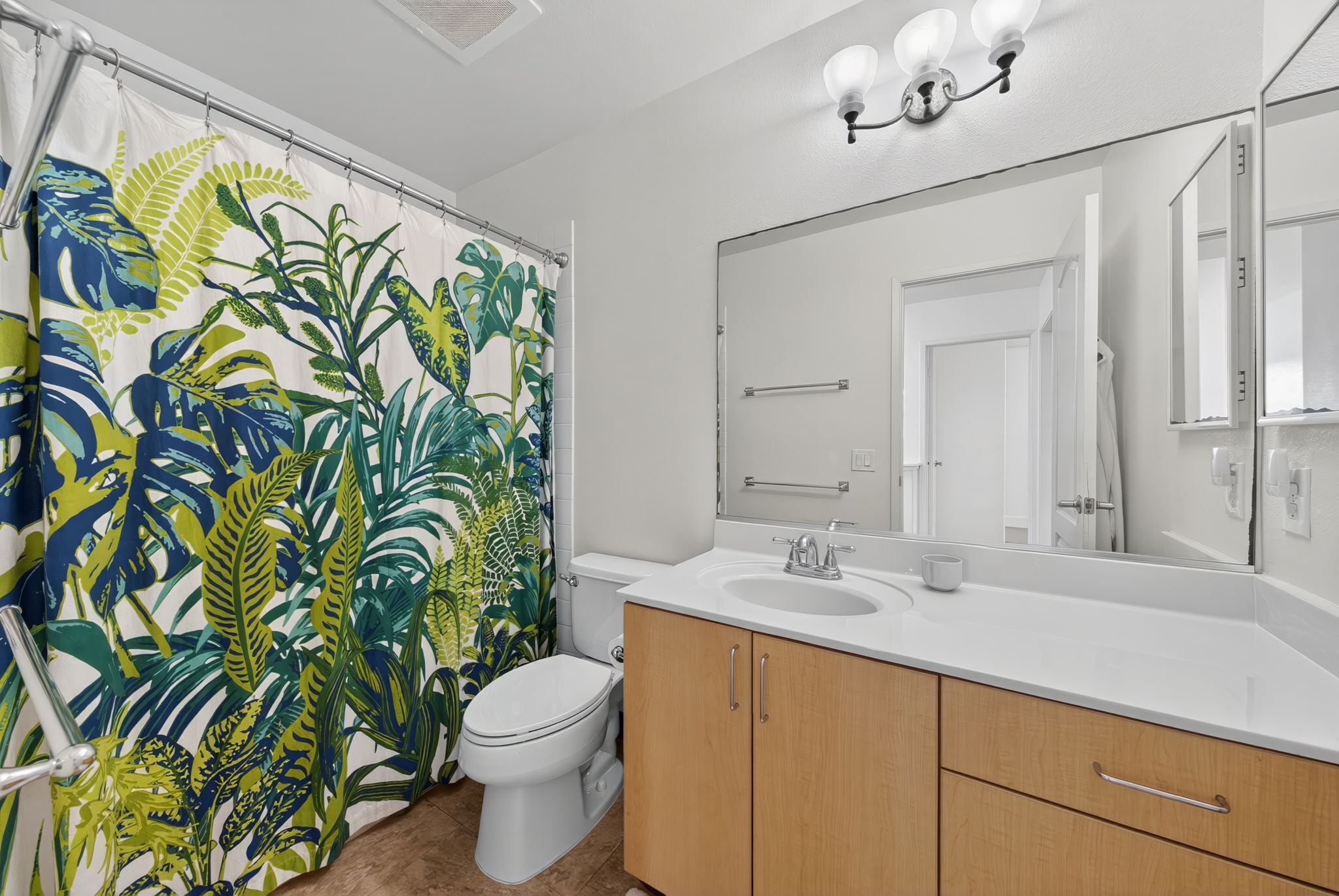  Photo 36
